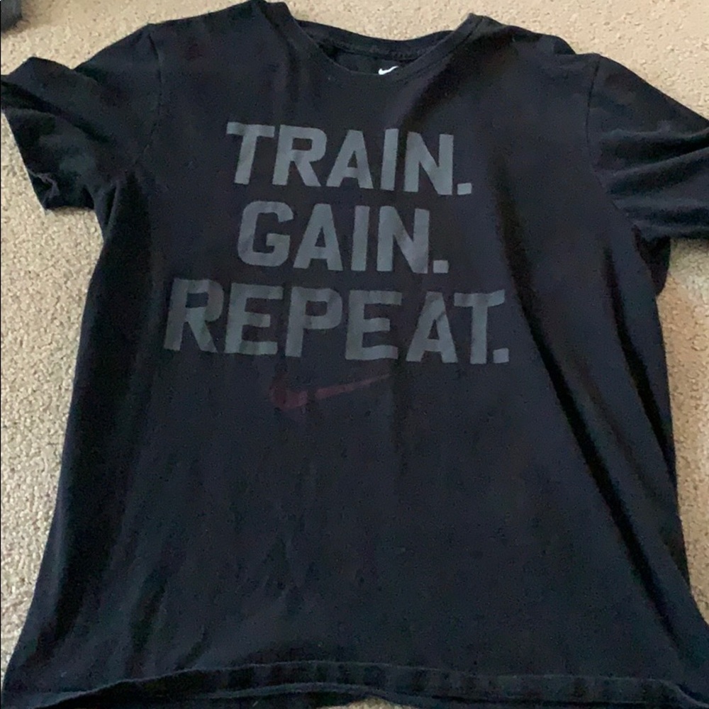 Nike workout graphic t-shirt